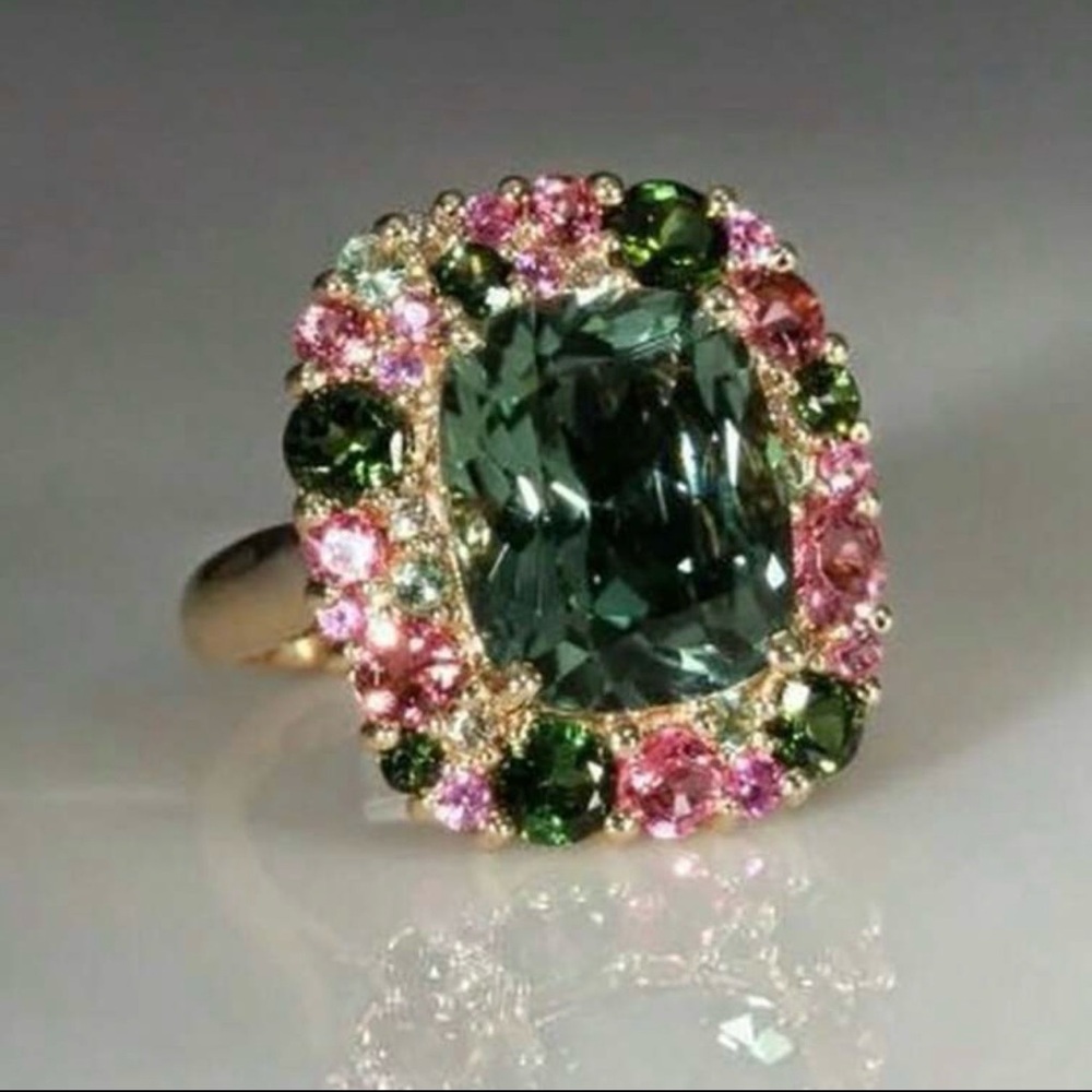 Elegant Gold and Multicolor Gemstone Ring